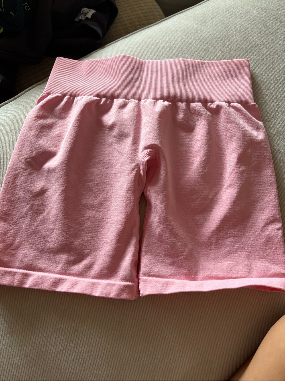 Nvgtn contour shorts